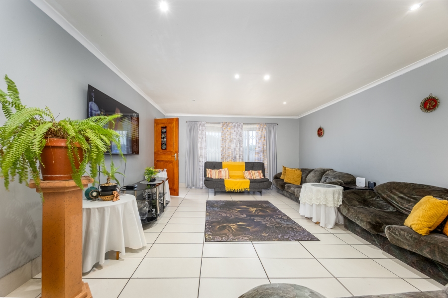 2 Bedroom Property for Sale in Rustdal Western Cape